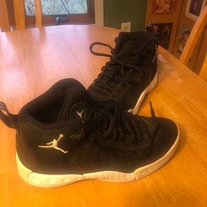 Air Jordan’s size 7.5